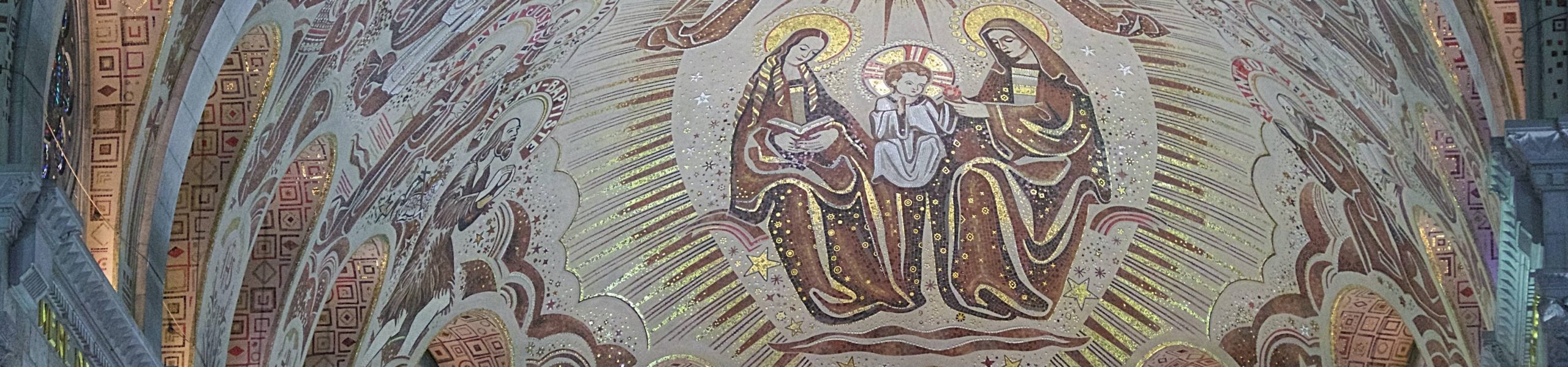 Interior da Basílica de Santa Ana de Beaupré, no Quebec, Canadá