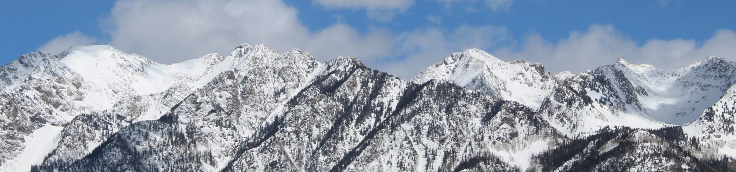 Montanhas cobertas de neve em Durango, no estado do Colorado, Estados Unidos
