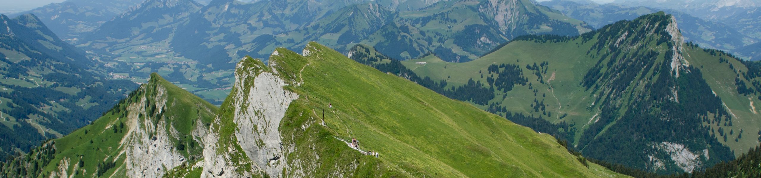 Rochers de Naye, montanha de 2.042 metros nos Alpes suíços