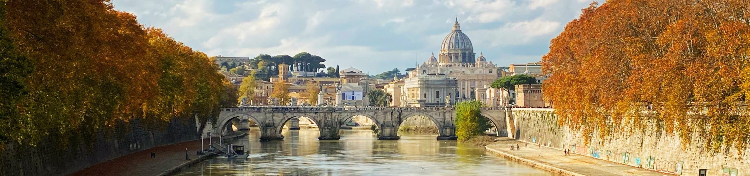 Ponte Umberto I em Roma, Itália