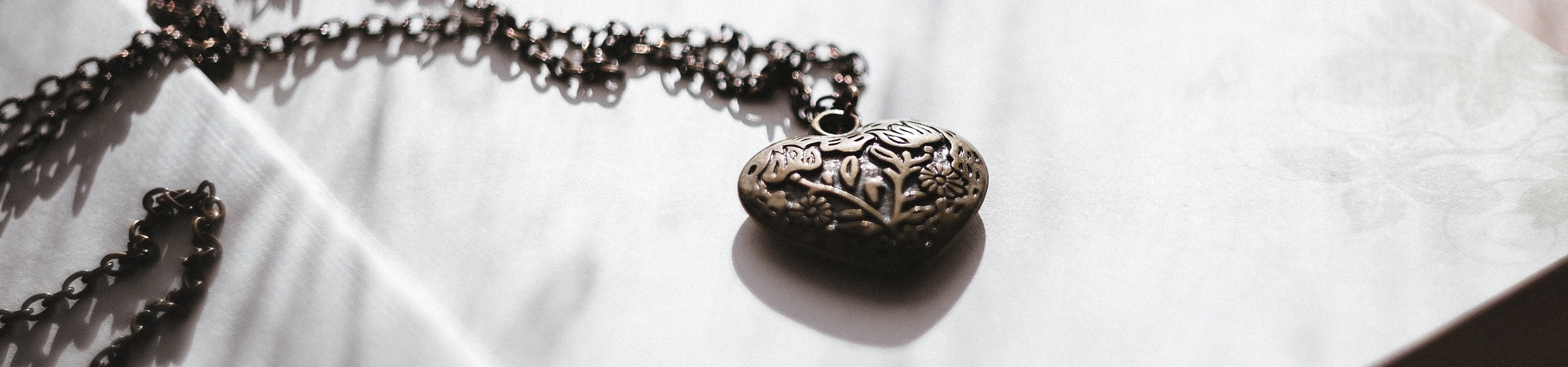 Colar em formato de coração