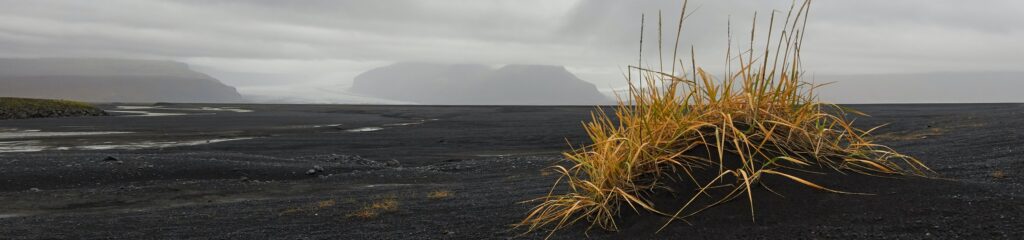 Trecho da rodovia nacional Hringvegur, na Islândia